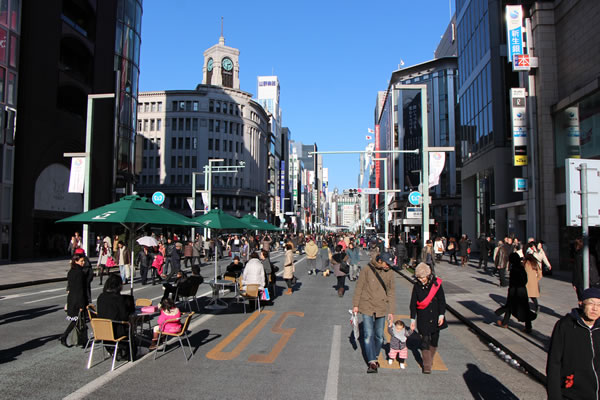 銀座の歩行者天国と銀ブラ
