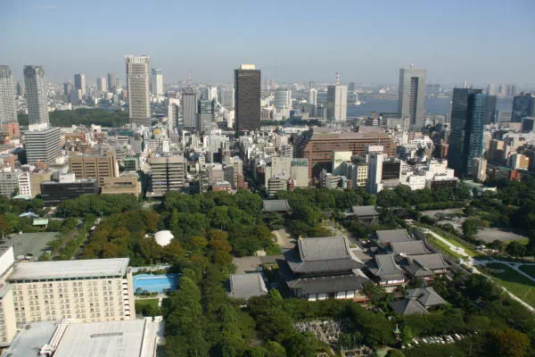 東京タワーを階段で昇る
