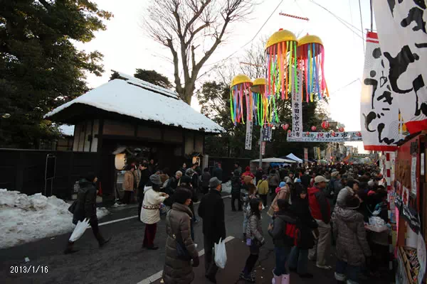 世田谷ボロ市(1月・12月の15・16日)