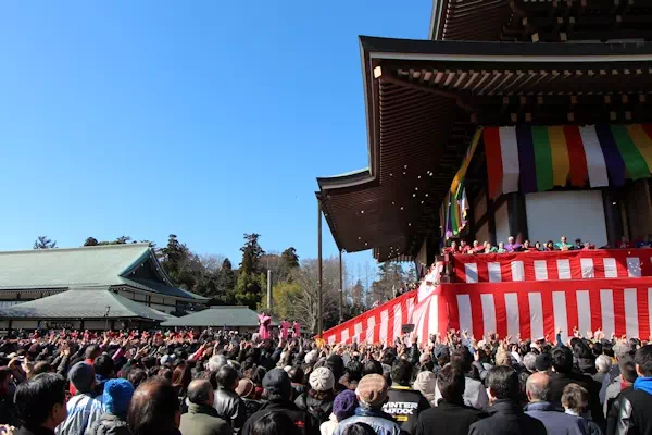 成田山の節分 豆まき