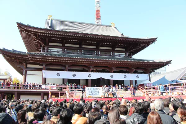 増上寺 節分追儺式で豆まき