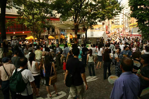 麻布十番納涼祭り / 六本木ヒルズ盆踊り